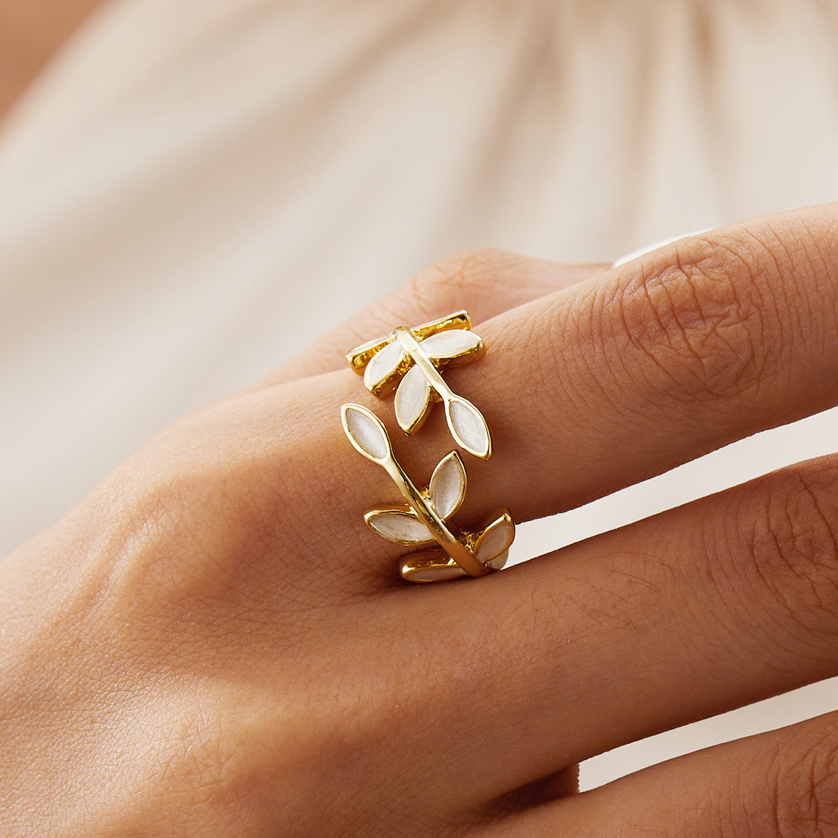 Issabeau™ Bague Feuillage Ajustable